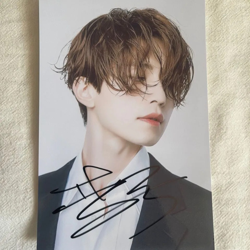 Korean Idol Lee Dong Wook Maga - Korean Lifestyle Magazine avaliação e preço