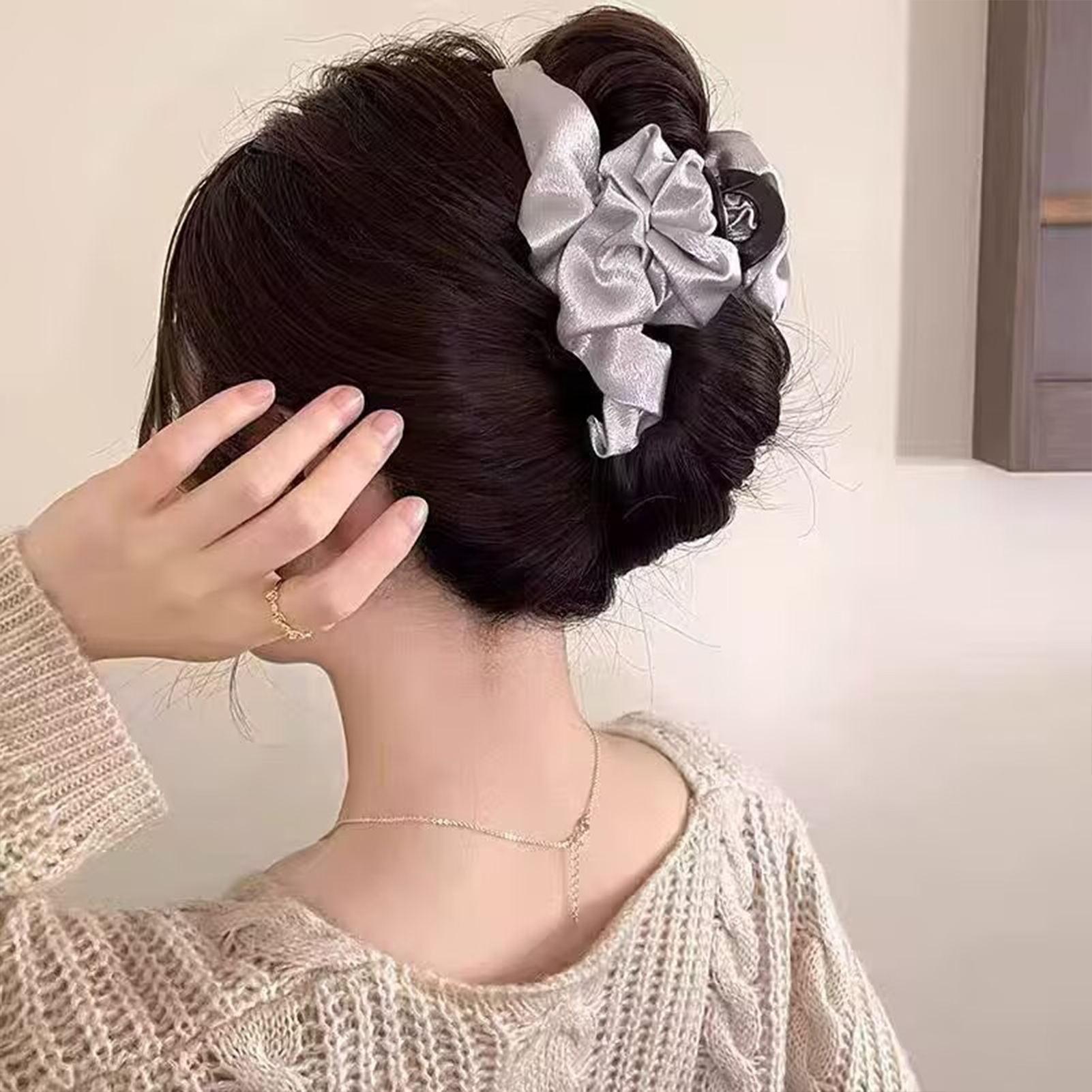 Large Satin Hair Claw Korean S - Korean Daily Lifestyle avaliação e preço